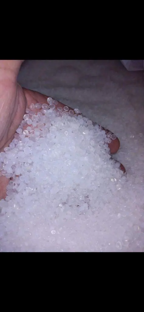 廃プラスチック HDPEナチュラル ペレット 写真2