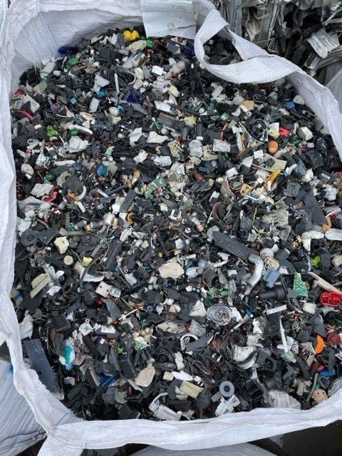 廃プラスチック WEEE粉砕品 電気・電子機器廃棄物スクラップ