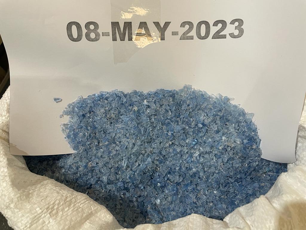 廃プラスチック PCボトル ガロンボトル粉砕品