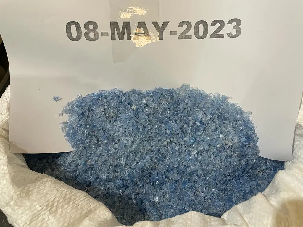 廃プラスチック PCボトル ガロンボトル粉砕品