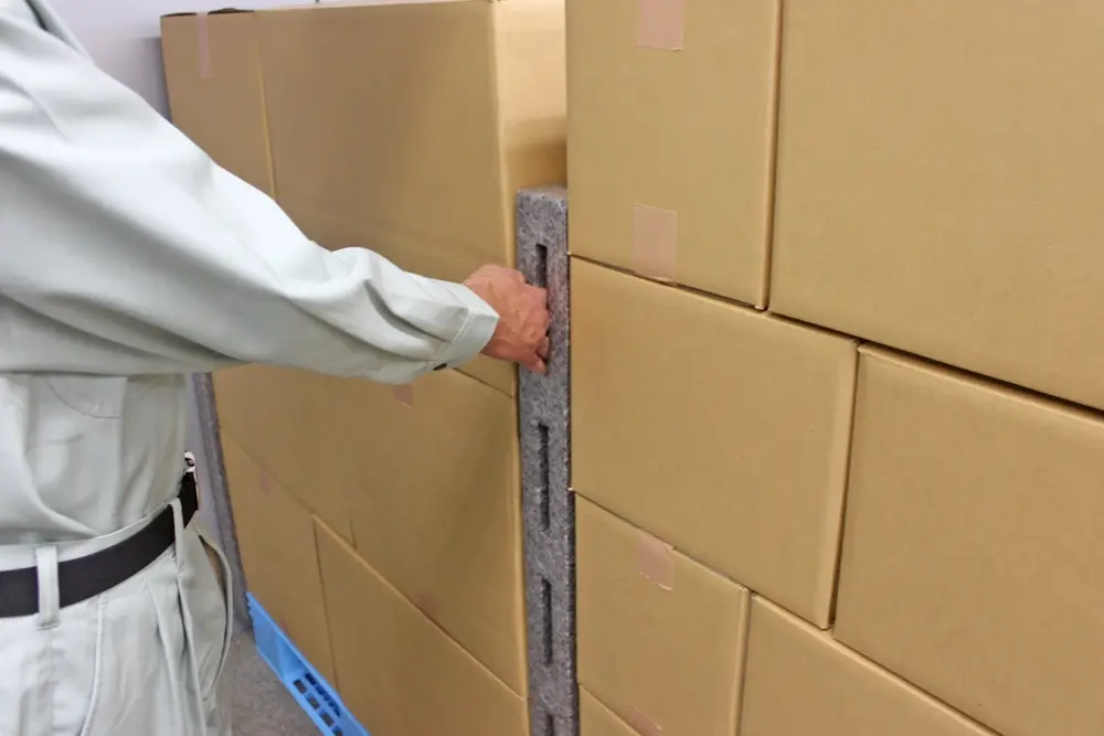 ロジボード 積荷の緩衝材